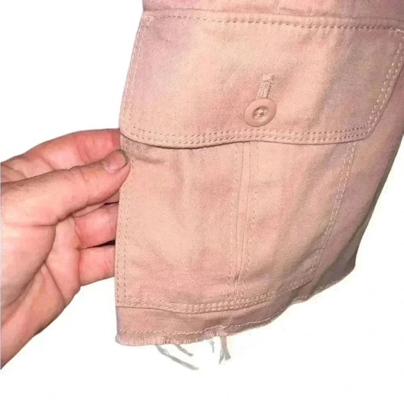 Loft size 2, 30” high waist cargo shorts in a salmon pink. NWOT. - Picture 5 of 9